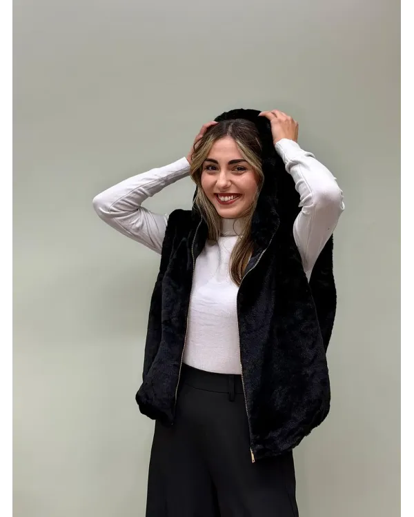 Smanicato effetto pelliccia con cappuccio