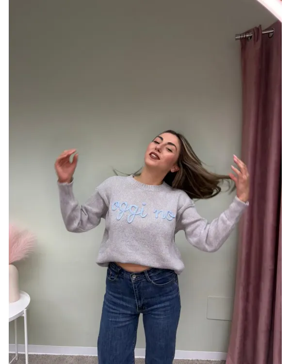 Maglione Grigio "Oggi No" in Maglia Rasata - Collezione Donna | AP17